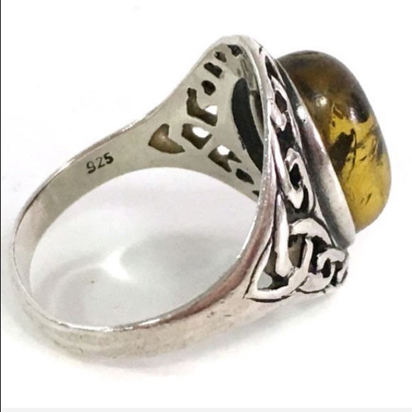 Sterling Silver and Amber Ring - Picture 3 of 5